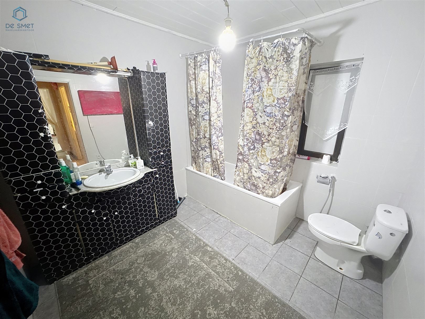 Op te frissen woning met 4 slaapkamers en stadstuintje vlak bij het centrum van Geraardsbergen foto 11