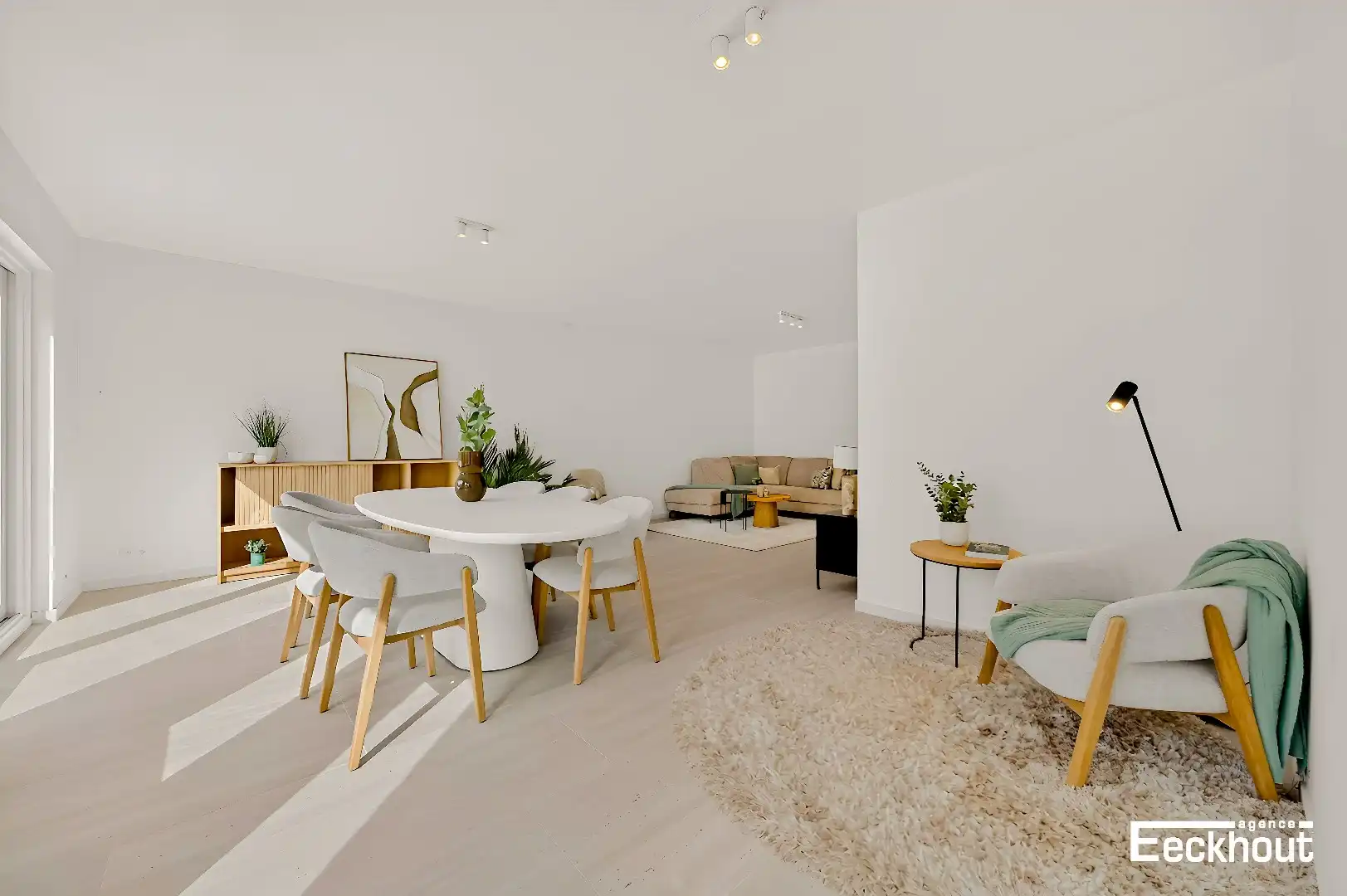 Prachtig gerenoveerd appartement met 3 slaapkamers en terrassen! foto 2