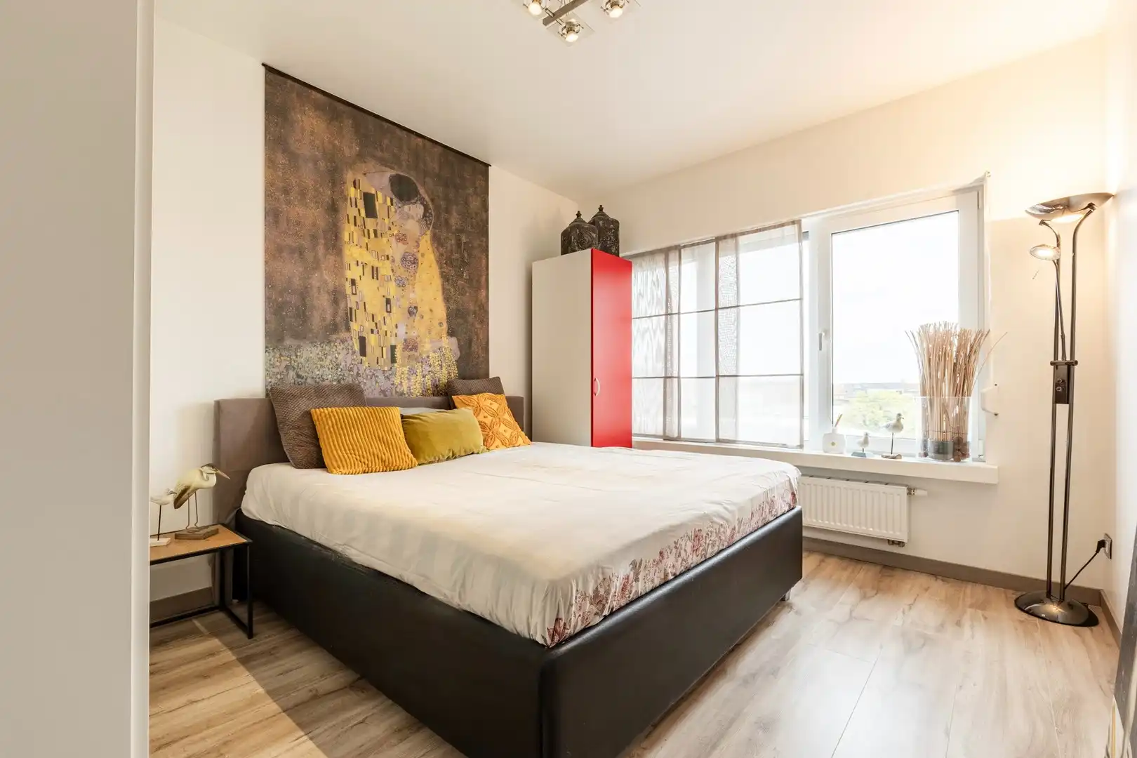 Instapklaar 2-slaapkamerappartement nabij parken & winkels in Wilrijk foto 6