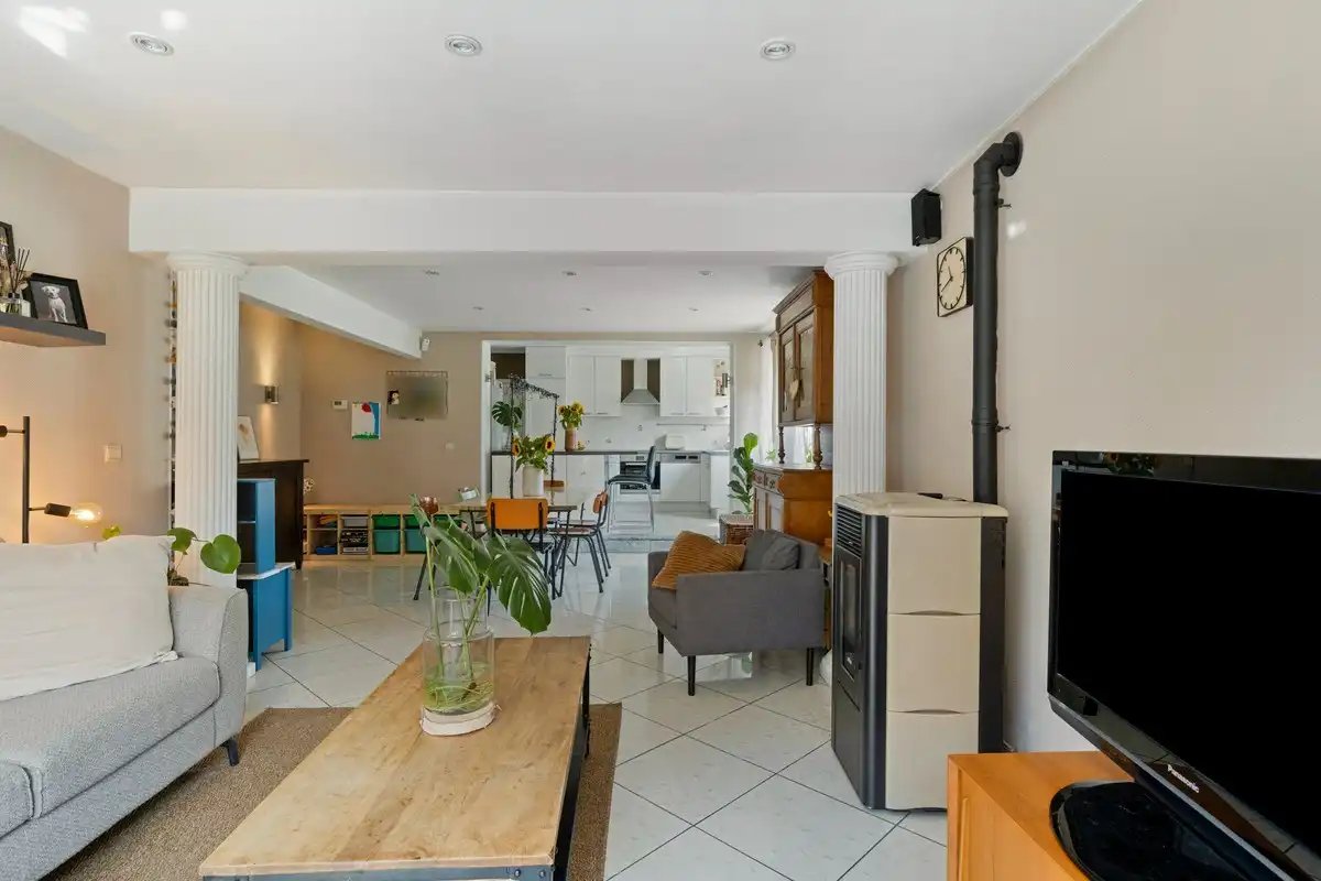 Charmante driegevelwoning foto 4