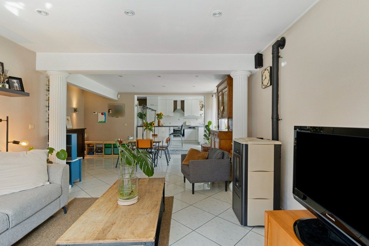 Charmante driegevelwoning foto 4