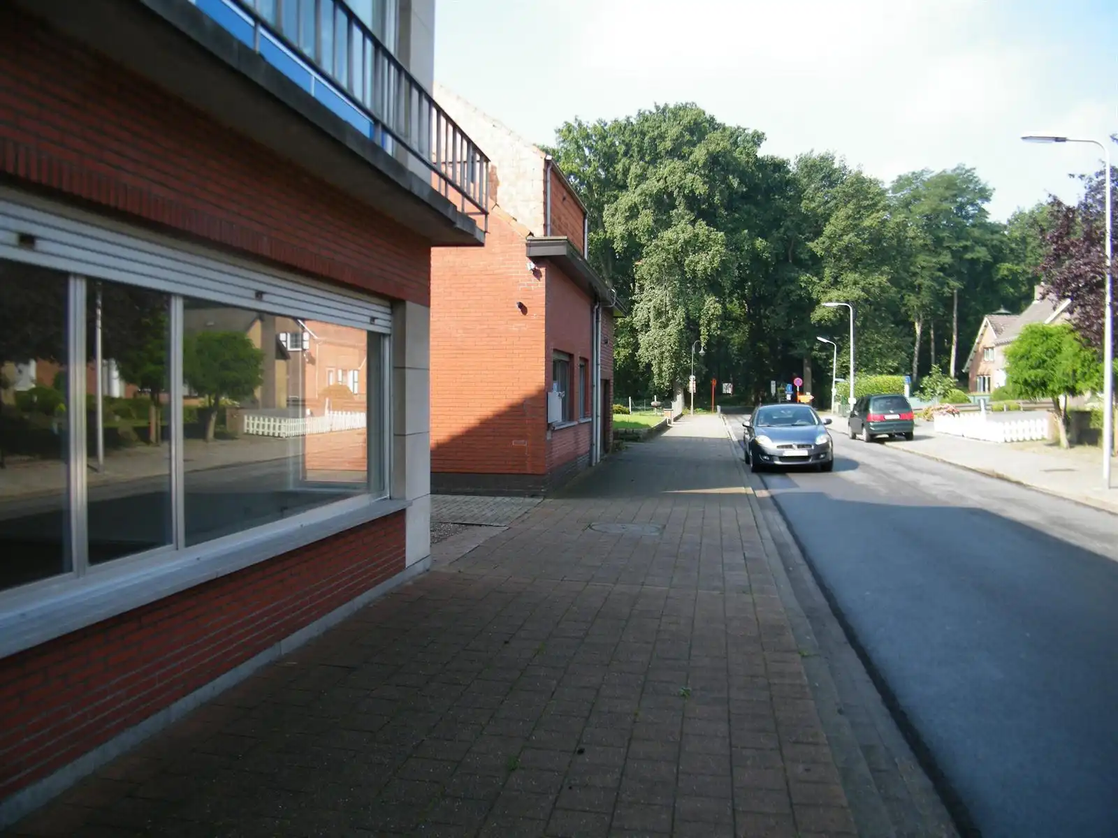 Gelijkvloers appartement met garage en terras. foto 17