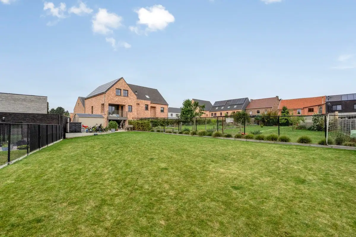 Gelijkvloers BEN-appartement met grote privétuin en parkeerplaats foto 3