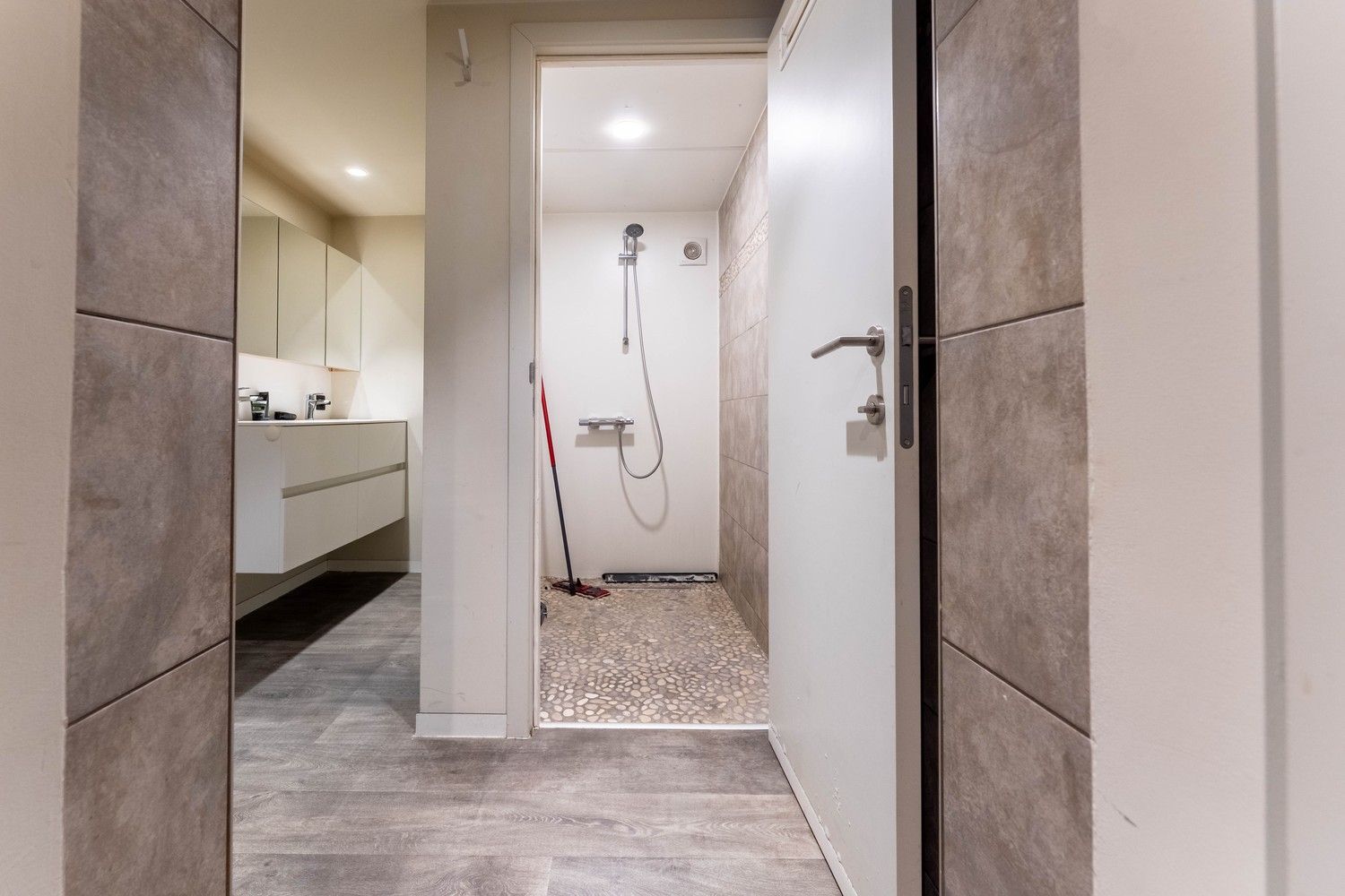 9 SLK Woning op een leuke locatie te Lommel foto 9