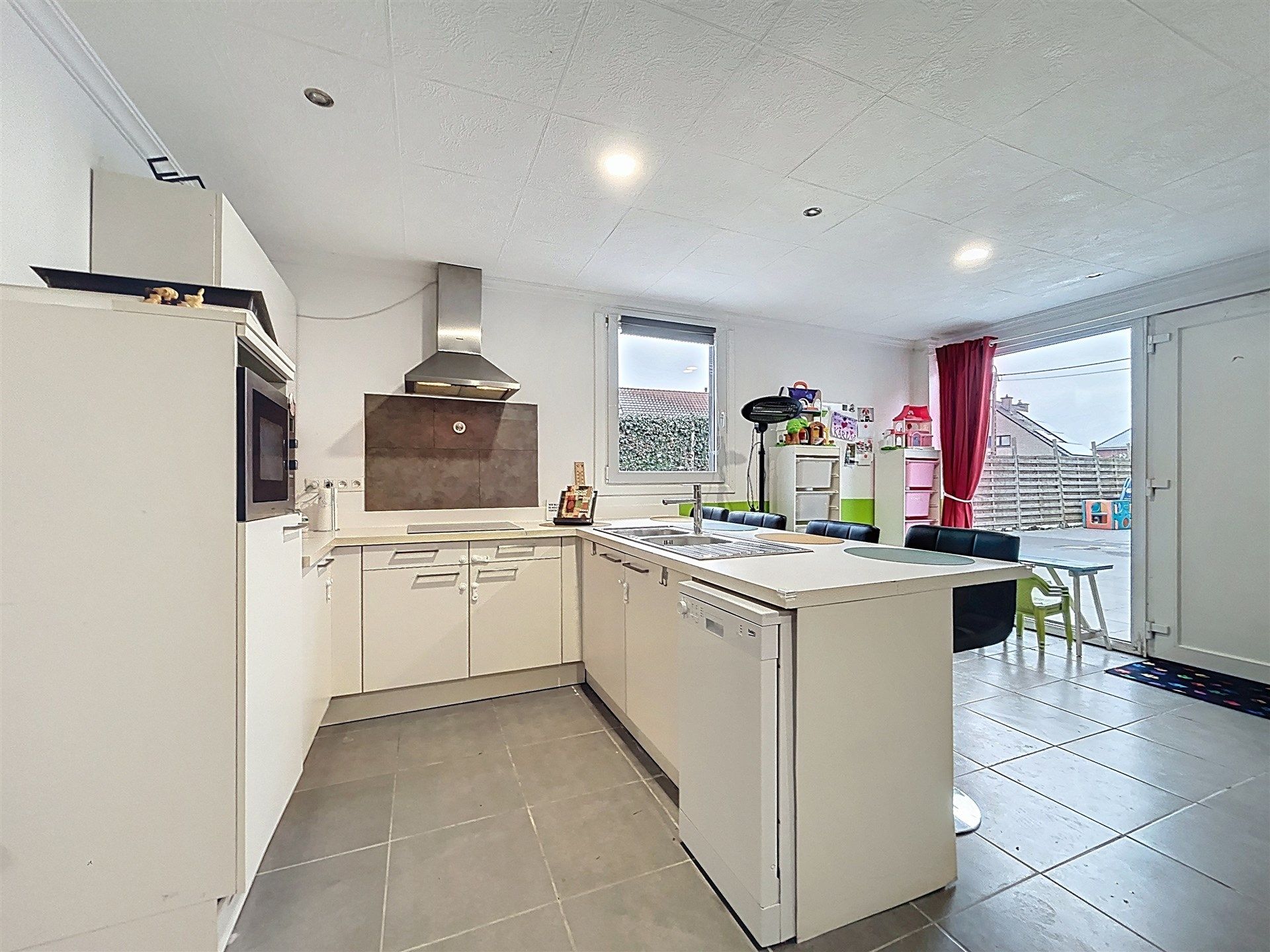 instapklare gezinswoning met 4 slaapkamers en bijgebouw op perceel van 400m²  foto 18