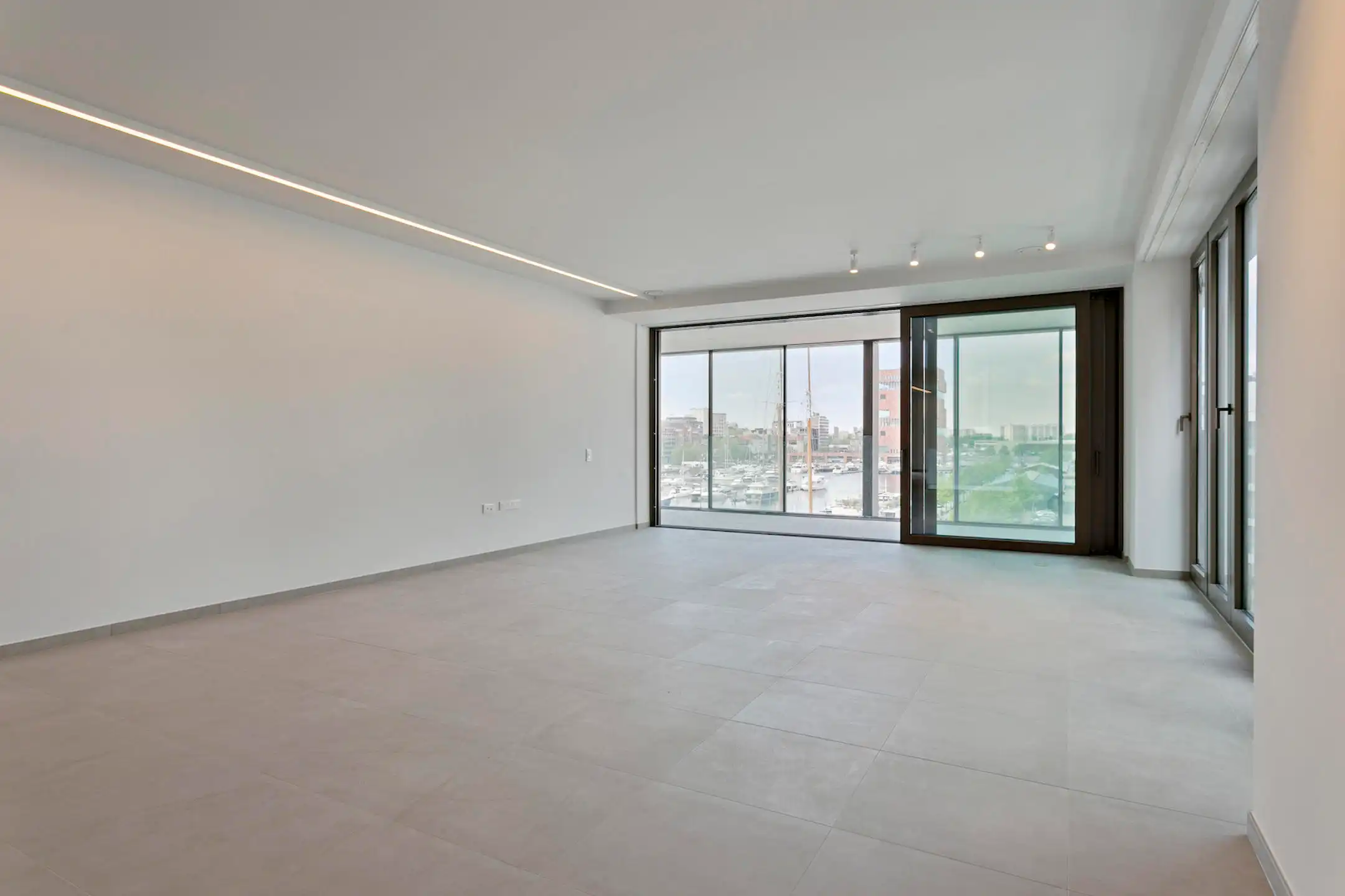 Prachtig appartement met zicht op het Willemdok en het MAS! foto 2