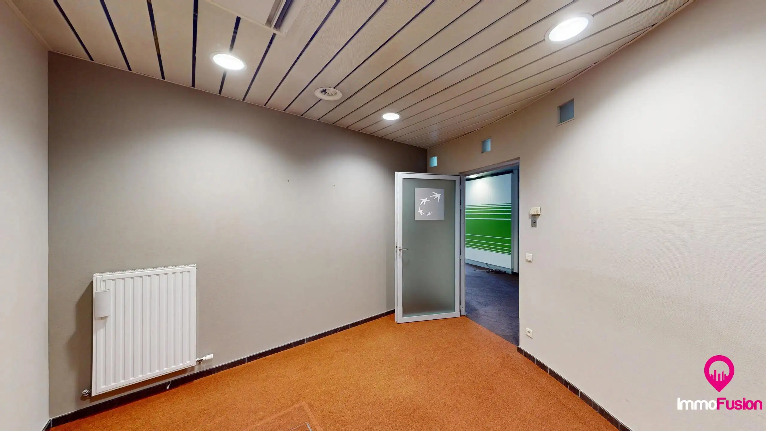 Zeer ruim kantoor op commerciële locatie in centrum Beringen foto 35