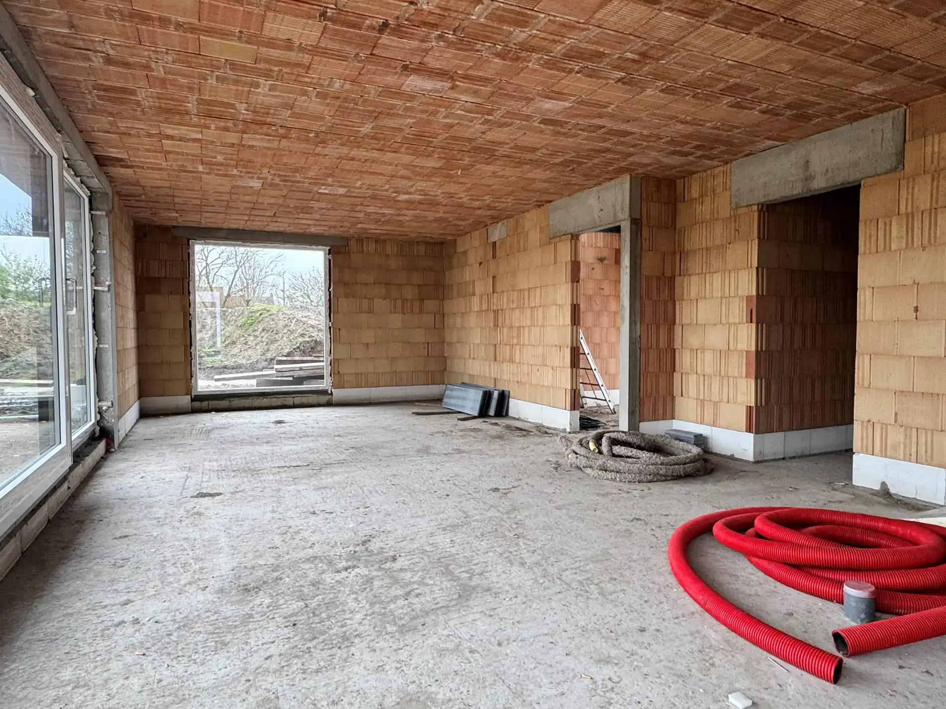 Rustig gelegen alleenstaande nieuwbouwwoning met 3 slaapkamers en prachtig zicht op de velden te Gistel  foto 7