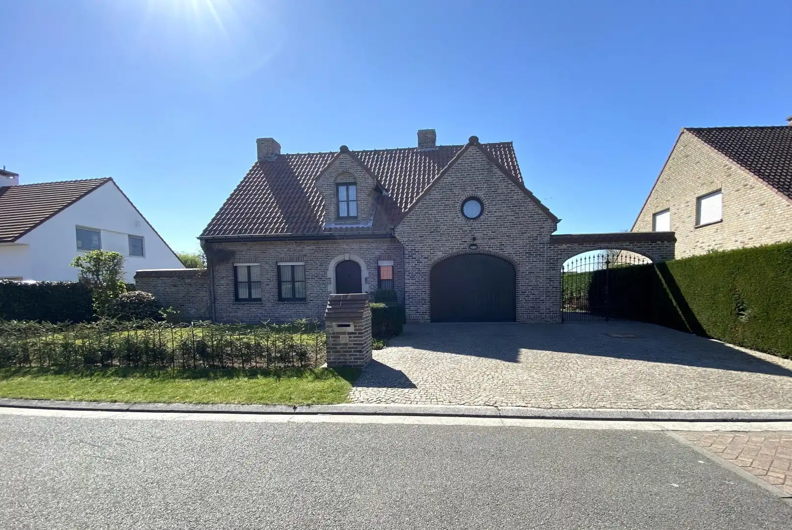 ALLEENSTAANDE WONING MET INPANDIGE GARAGE EN TUIN IN RUGTIGE WOONWIJK foto 17