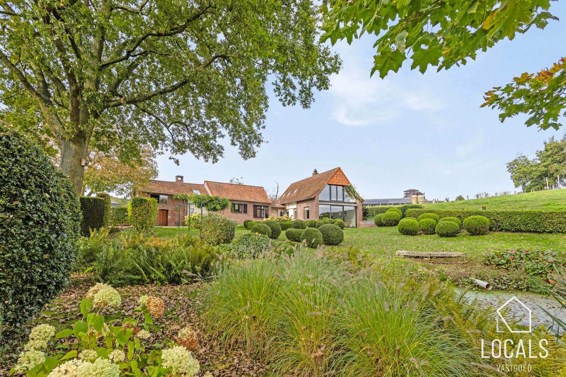 Unieke woning gelegen in een oase van rust foto 1