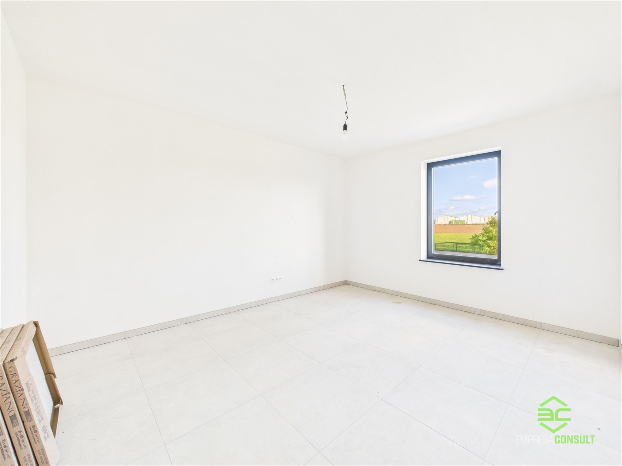 Afgewerkte nieuwbouwwoning met 4 slpk en E-peil 0! foto 10