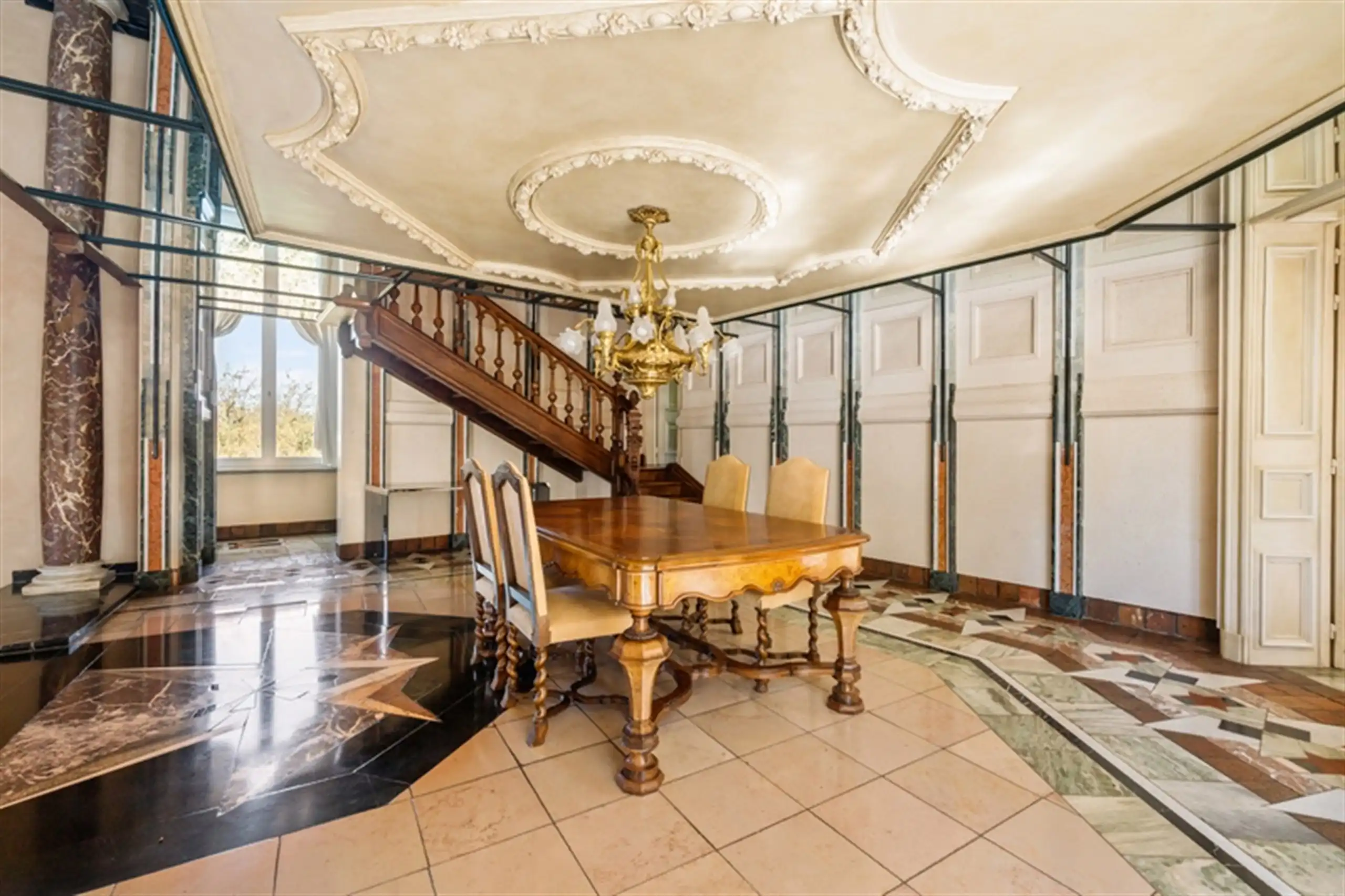 Exclusieve villa met bos, zicht  en  unieke geschiedenis! foto 13