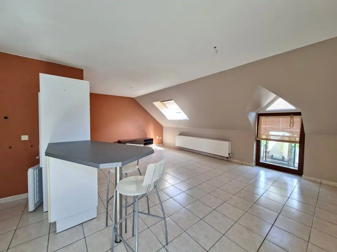 Ruim eigentijds appartement te Bree foto 2
