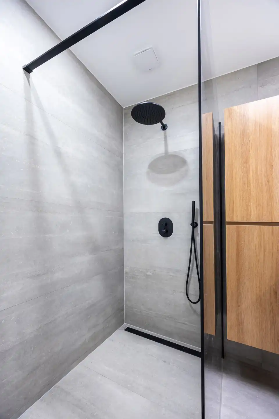 Volledig gerenoveerde woning in het hart van Wijnegem foto 24