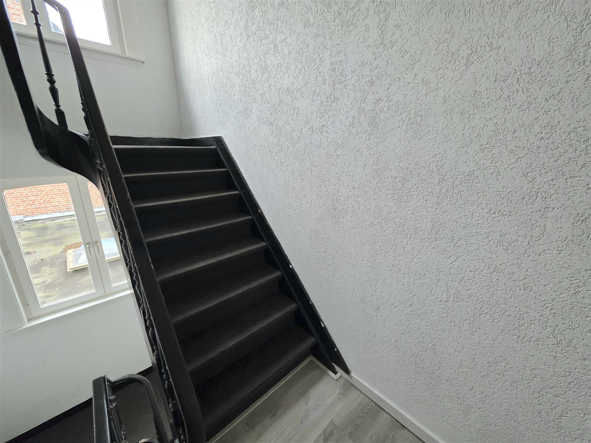 Commercieel pand vlakbij Zeshoek en Station foto 27