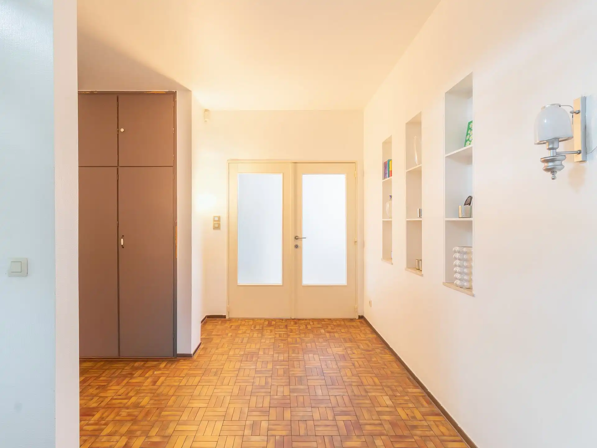 Handelspand met ruim duplex appartement foto 2