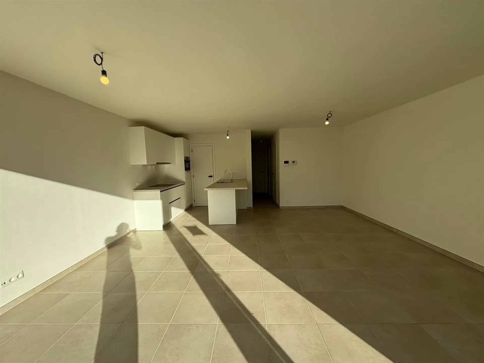 Modern gelijkvloers appartement met private tuin en ruime terrassen in Asse! foto 6