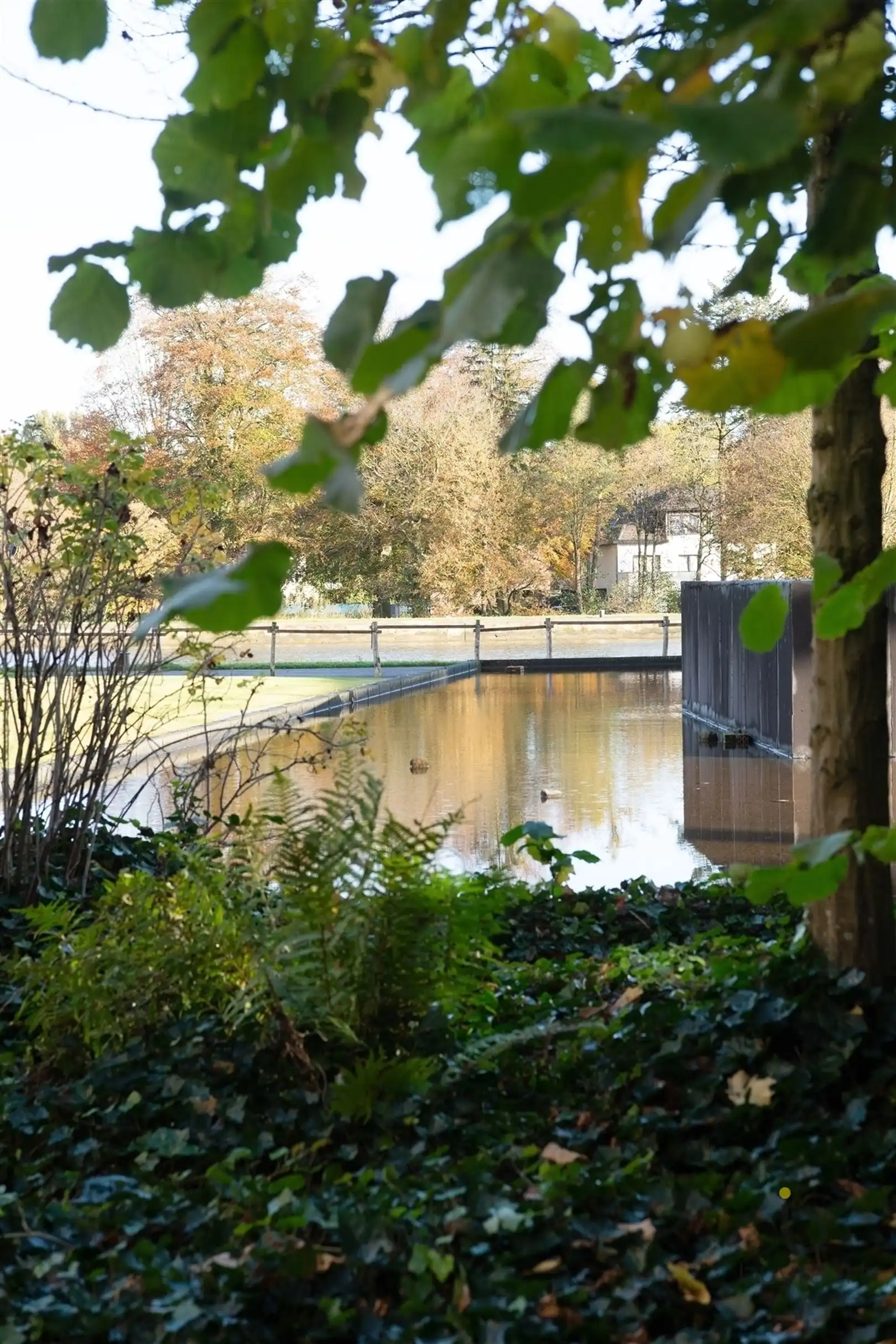 RUIM EN LICHTRIJK WONEN OP DE BOVENSTE VERDIEPING OP DE KANAALSITE VAN AXEL VERVOORDT foto 31