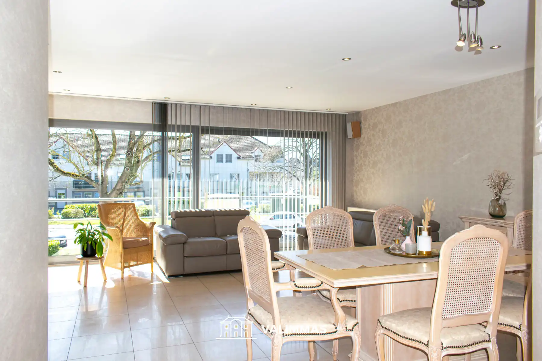 Zeer verzorgd en instapklaar appartement met ruim terras... foto 4