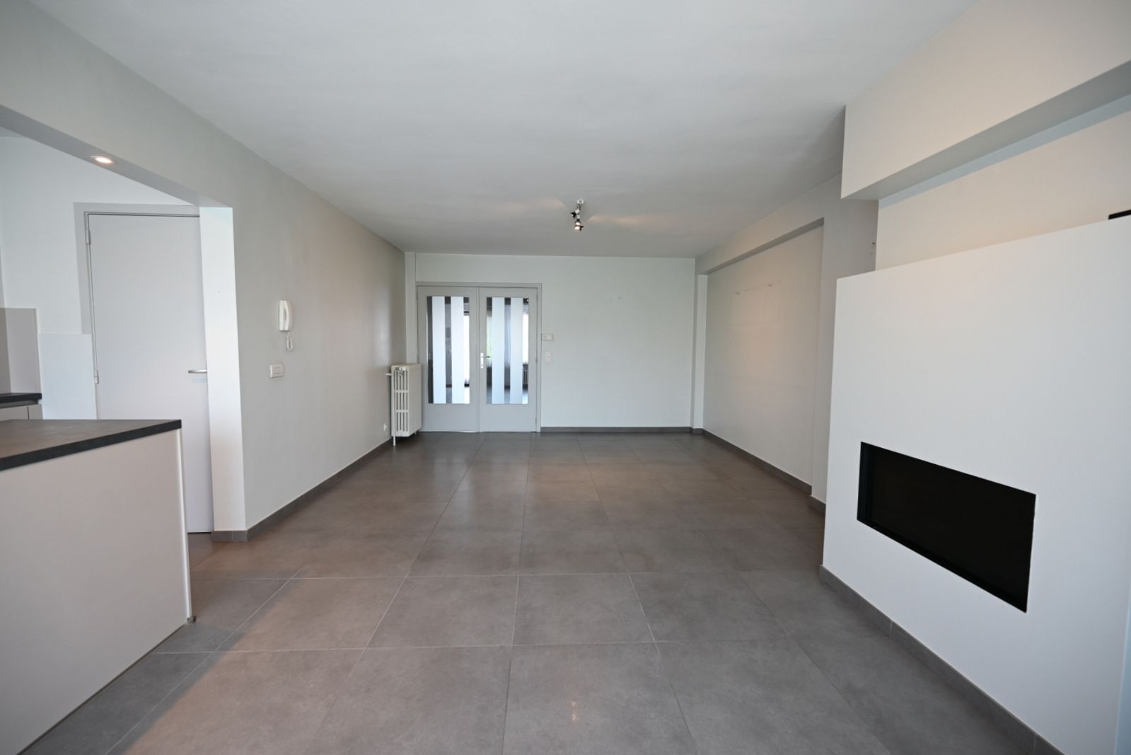 Mooi afgewerkt appartement met 2 slaapkamers foto 2