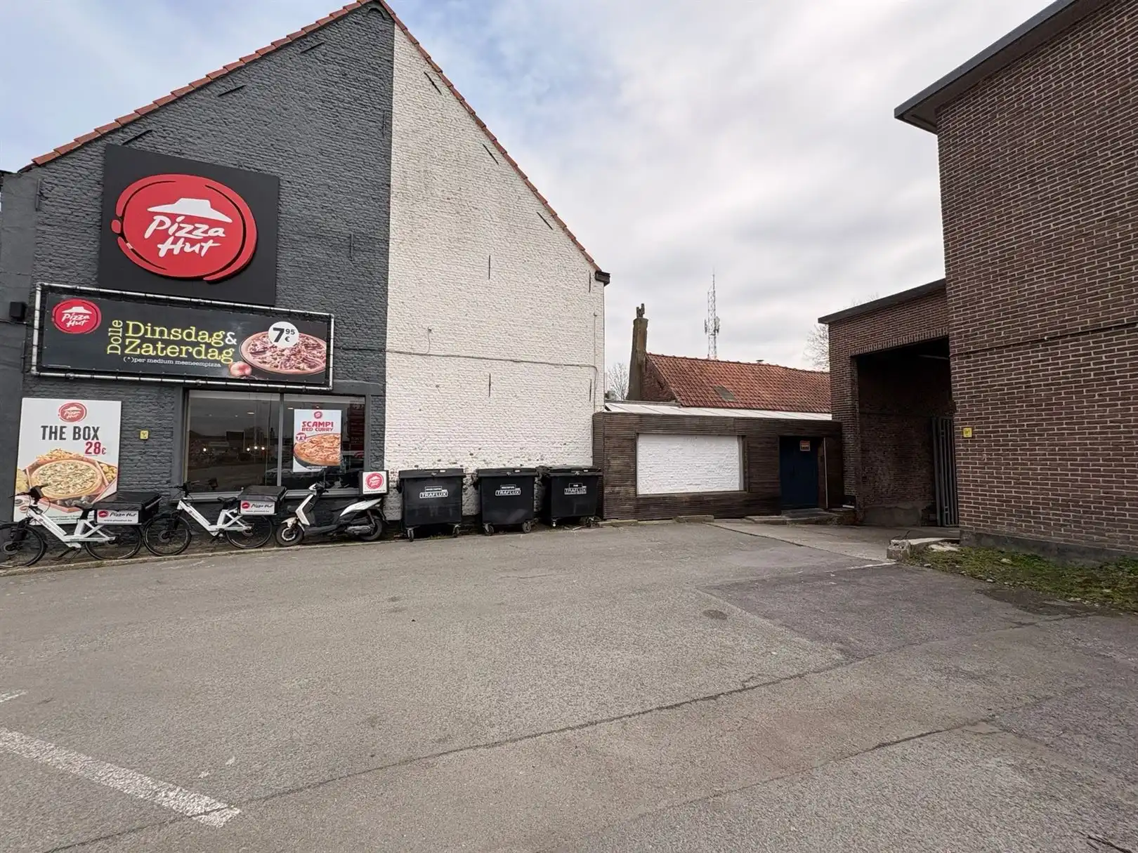 Goedgelegen handelspand op top ligging te Dendermonde foto 4