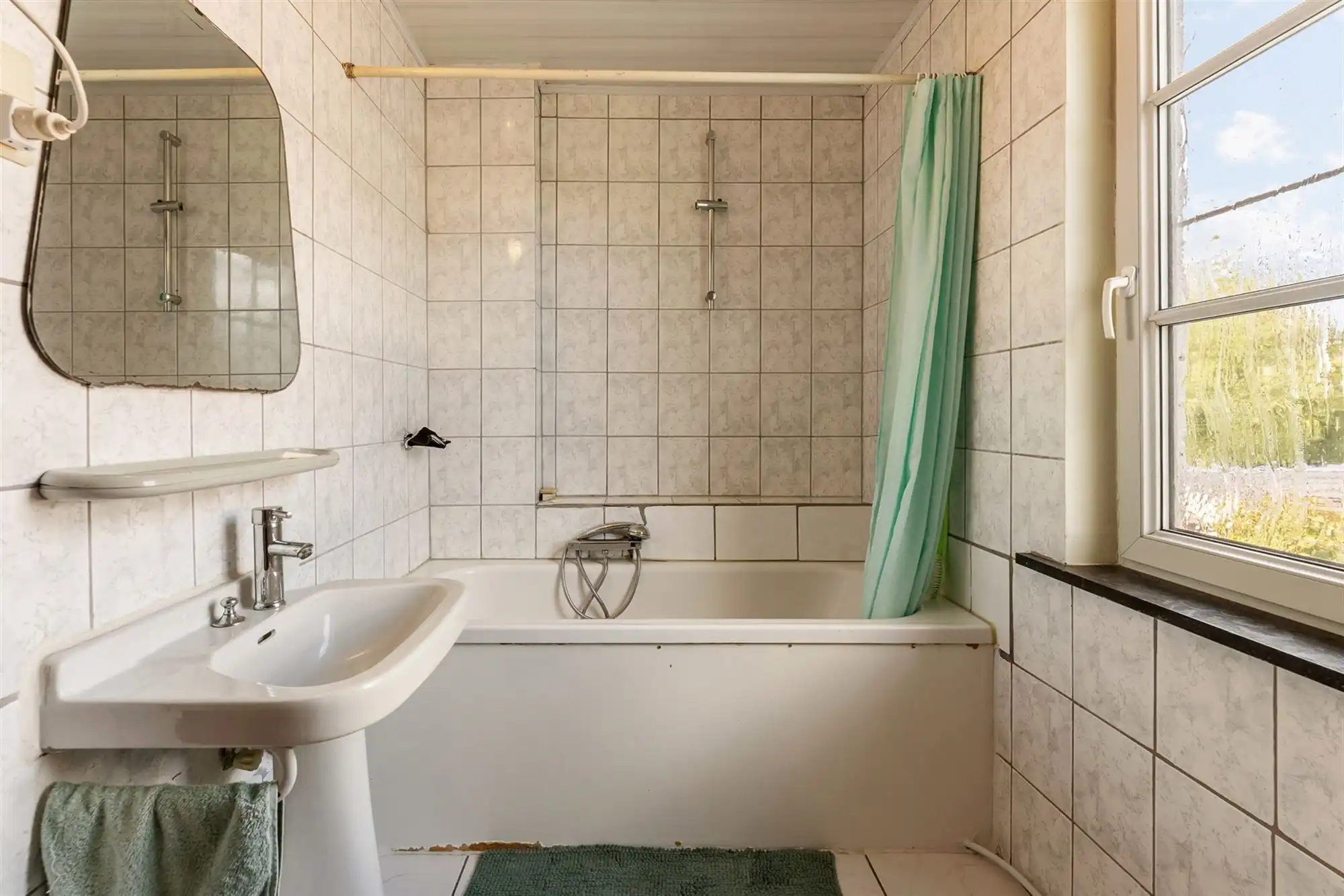 CENTRAAL GELEGEN WONING (197M²) MET 5 SLAAPKAMERS EN BUITENRUIMTE TE HASSELT CENTRUM foto 19