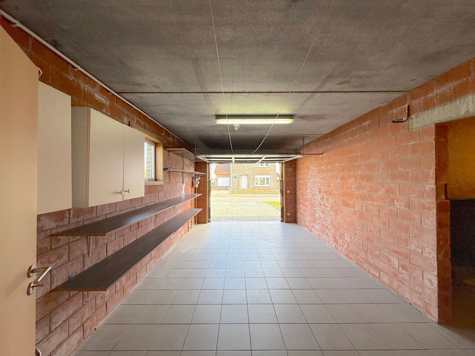 Ruime villa op rustige liggen met zongerichte tuin foto 11