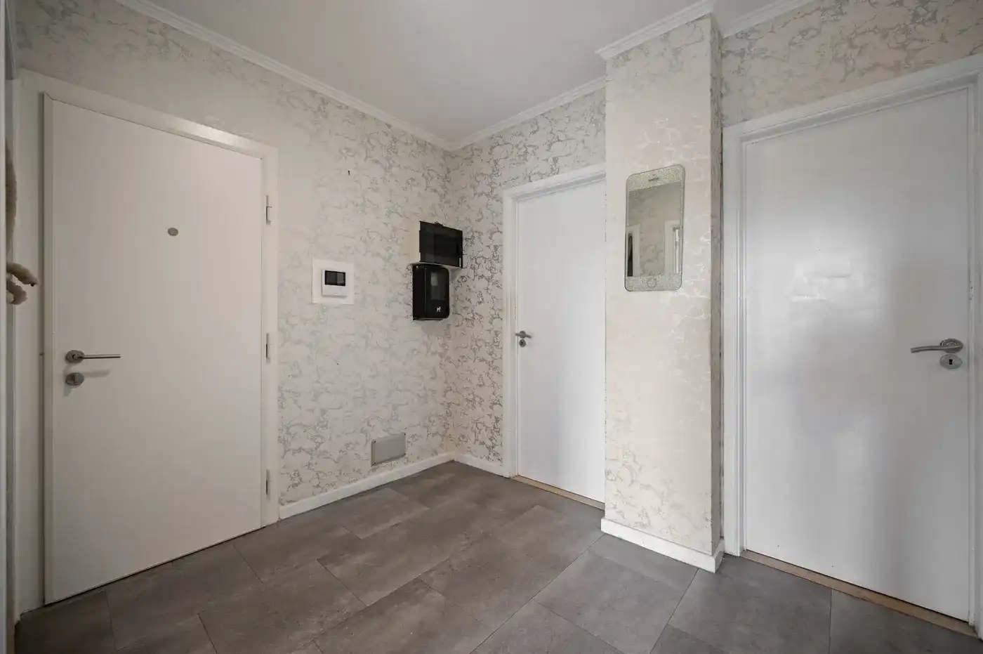 Instapklaar 2-slaapkamer appartement met garage in het hart van Tienen foto 12