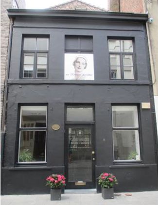 Charmante handelszaak en woning die zelfs Koningin Astrid wist te bekoren in Kortrijk. foto 1