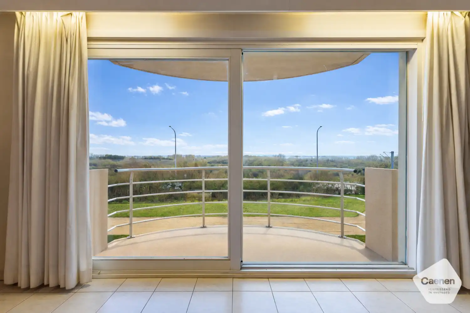 Zuid-west gericht met 2 slaapkamers en zicht op de duinen foto 3