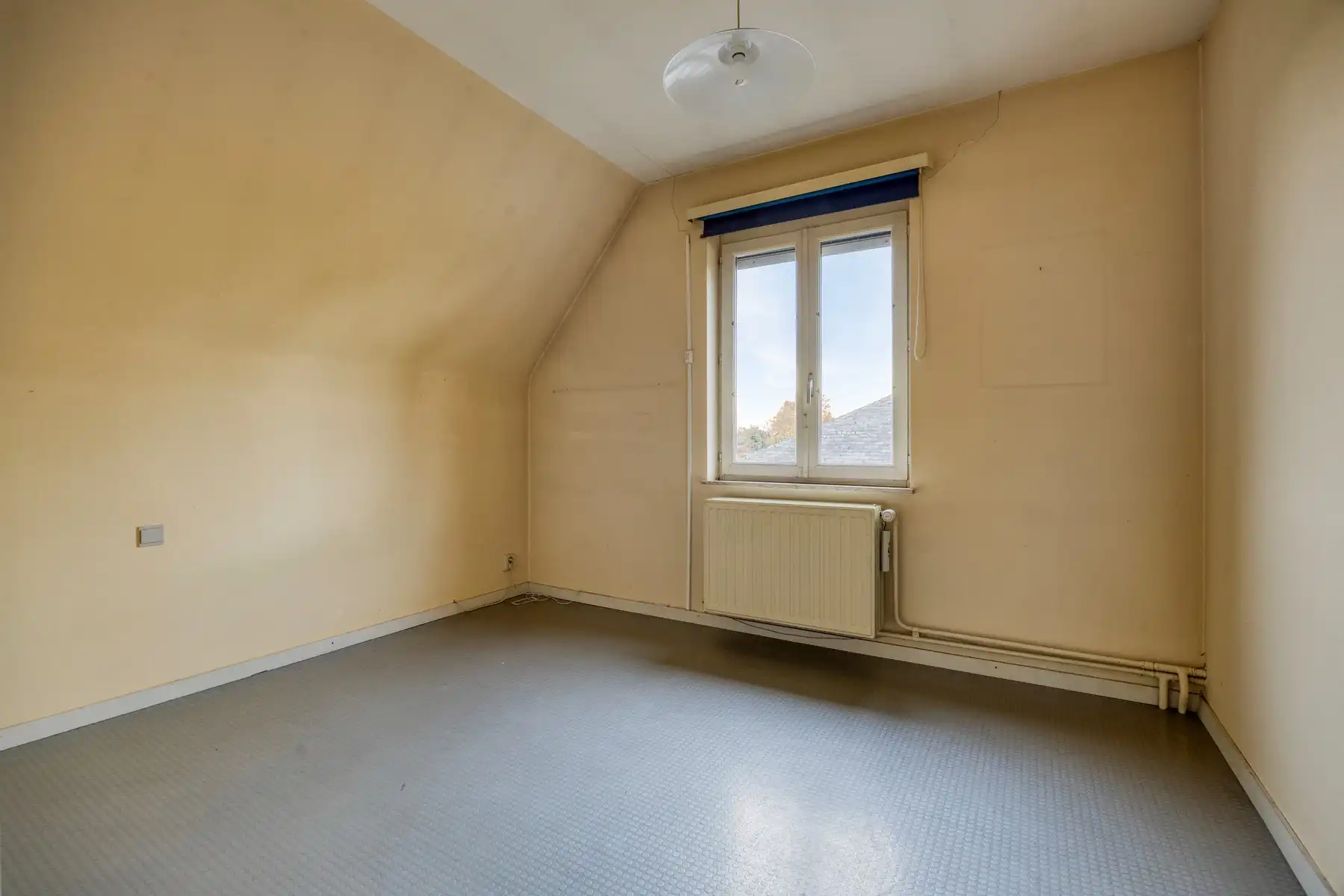 Gezinswoning met 6 slaapkamers op een perceel van 12a foto 22