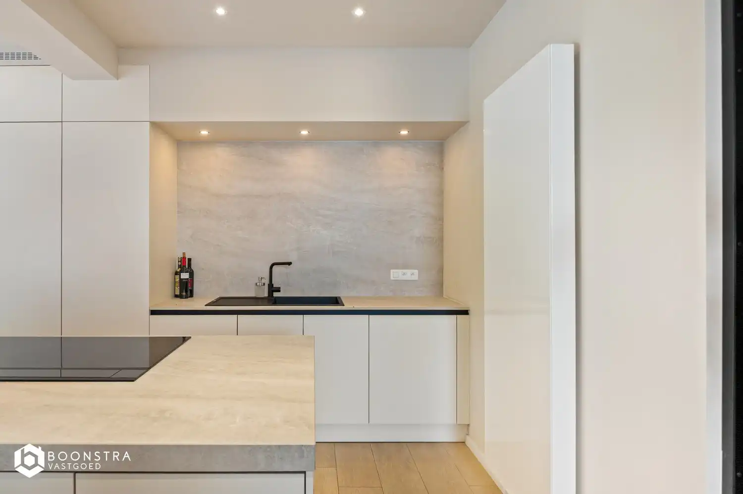 Instapklare woning met 4 slpkrs in hartje Edegem foto 6