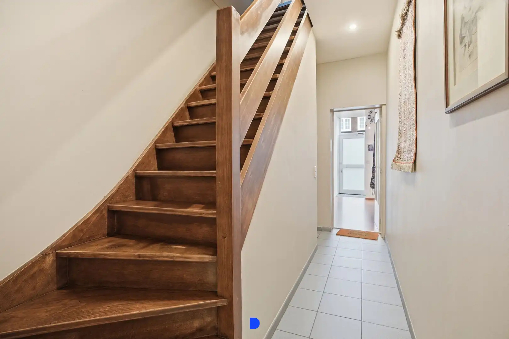 Ruime rijwoning met praktijkmogelijkheden & 2 garages in het centrum van Tielt! foto 10