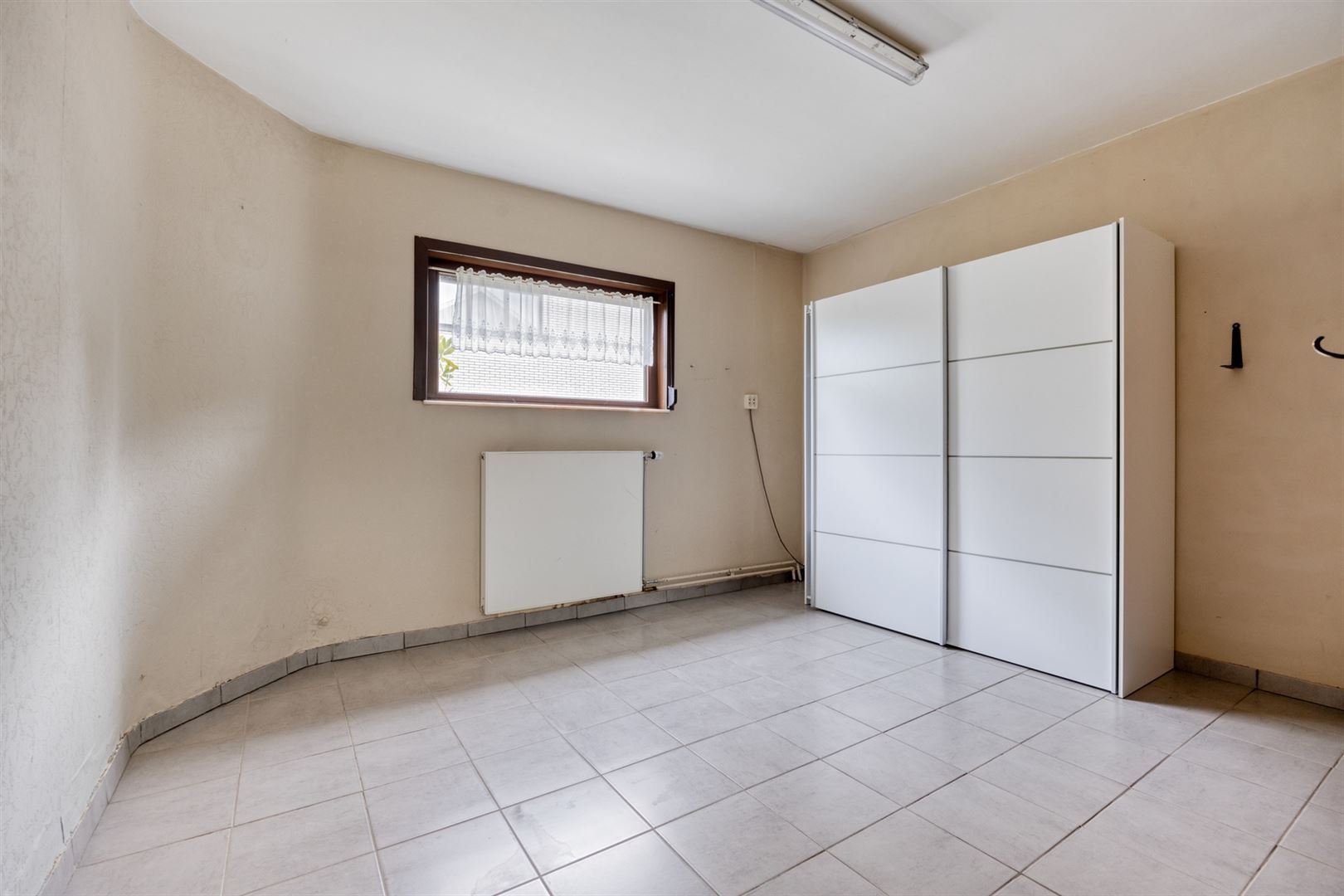 TE KOOP: Te renoveren woning te Heusden-Zolder!  foto 13