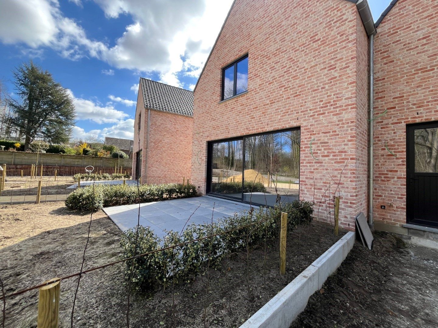Landelijke nieuwbouwwoning in hartje Dikkelvenne foto 22