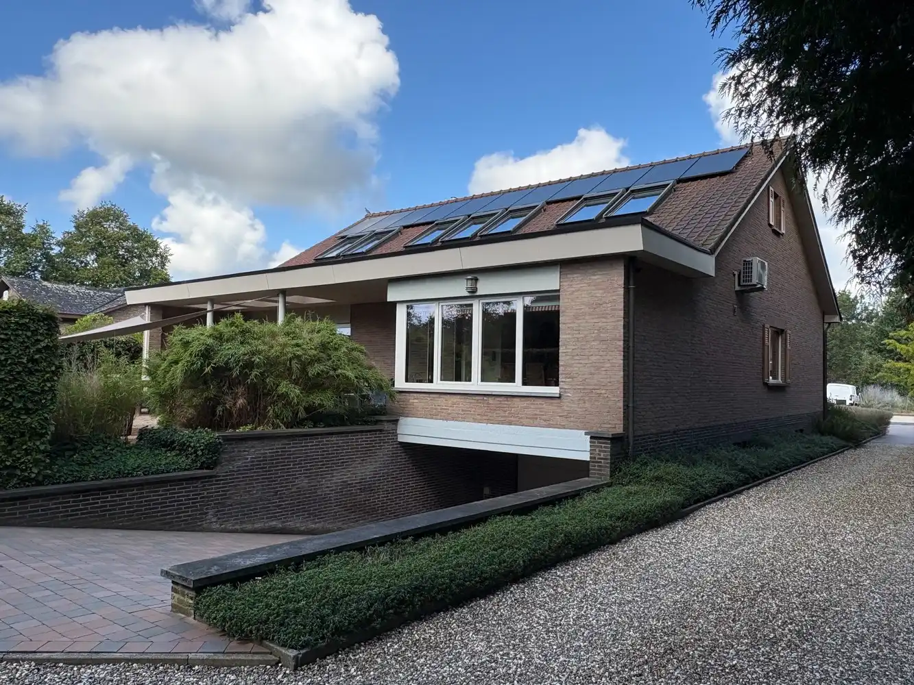 Prachtige instapklare woning op ruim perceel van 14a91ca foto 2