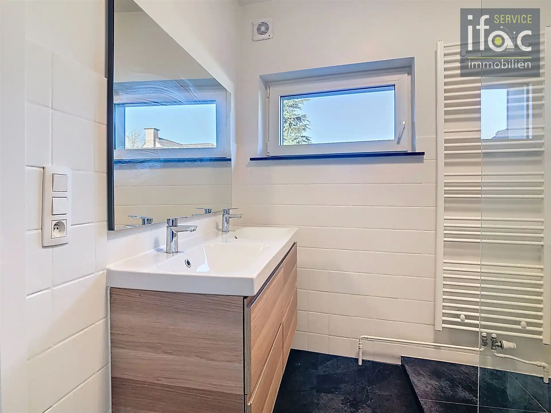 Huis met 4 slaapkamers, tuin en garage foto 17