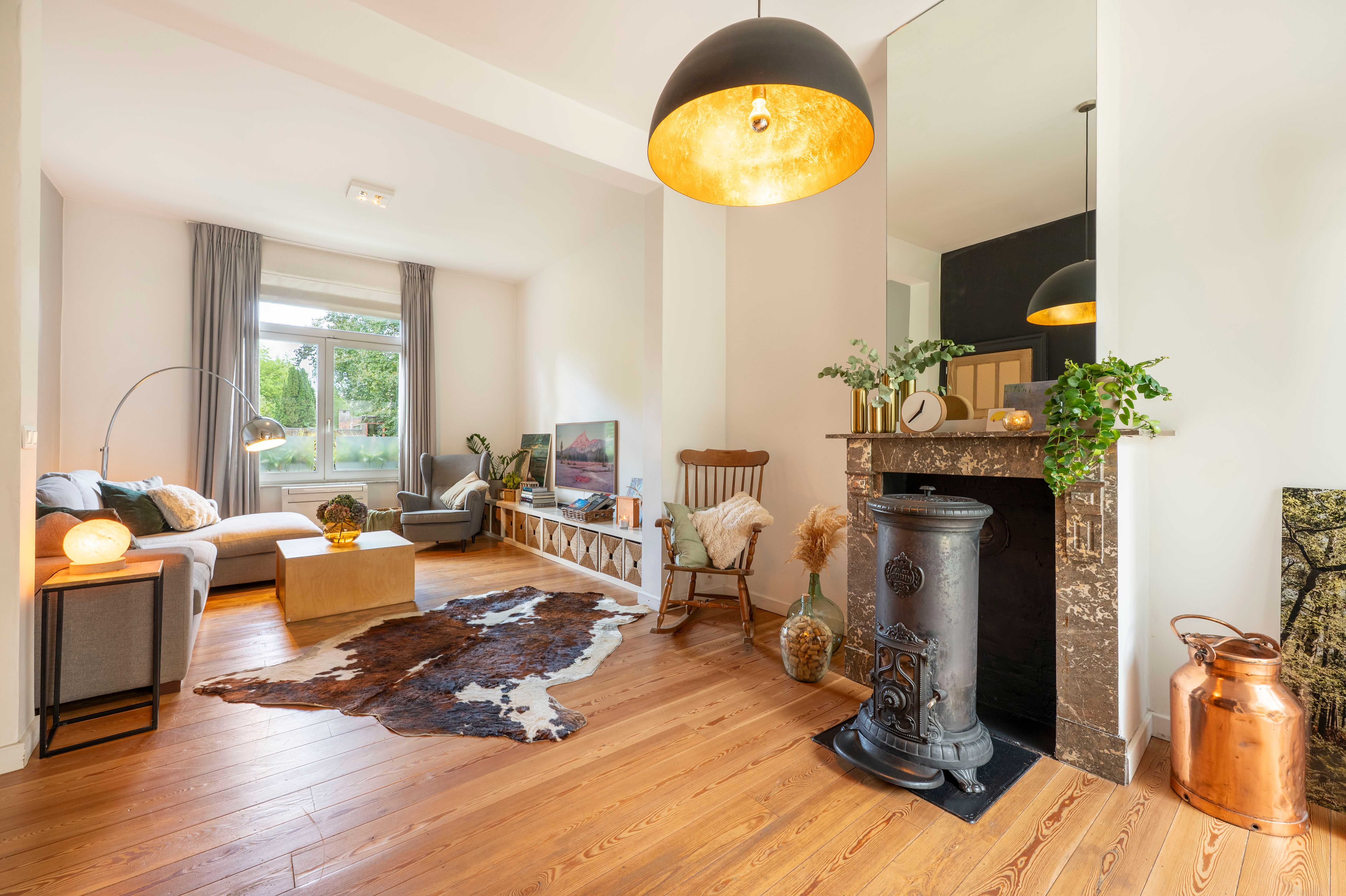 Pure charme met hoog comfort te Ekeren! foto {{pictureIndex}}