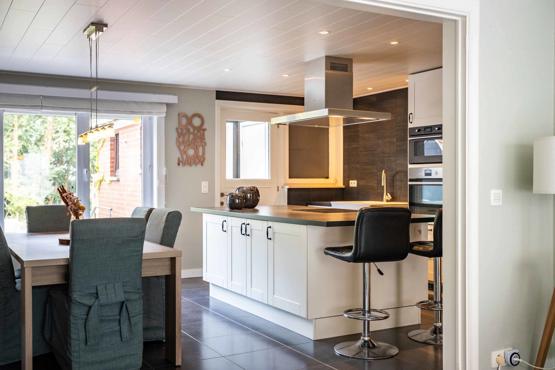 Moderne woning met veel licht en een sfeervol karakter foto 5