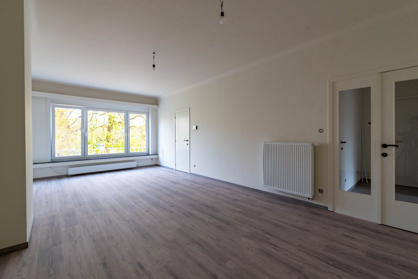 Opgefrist appartement met 2 slaapkamers foto 2