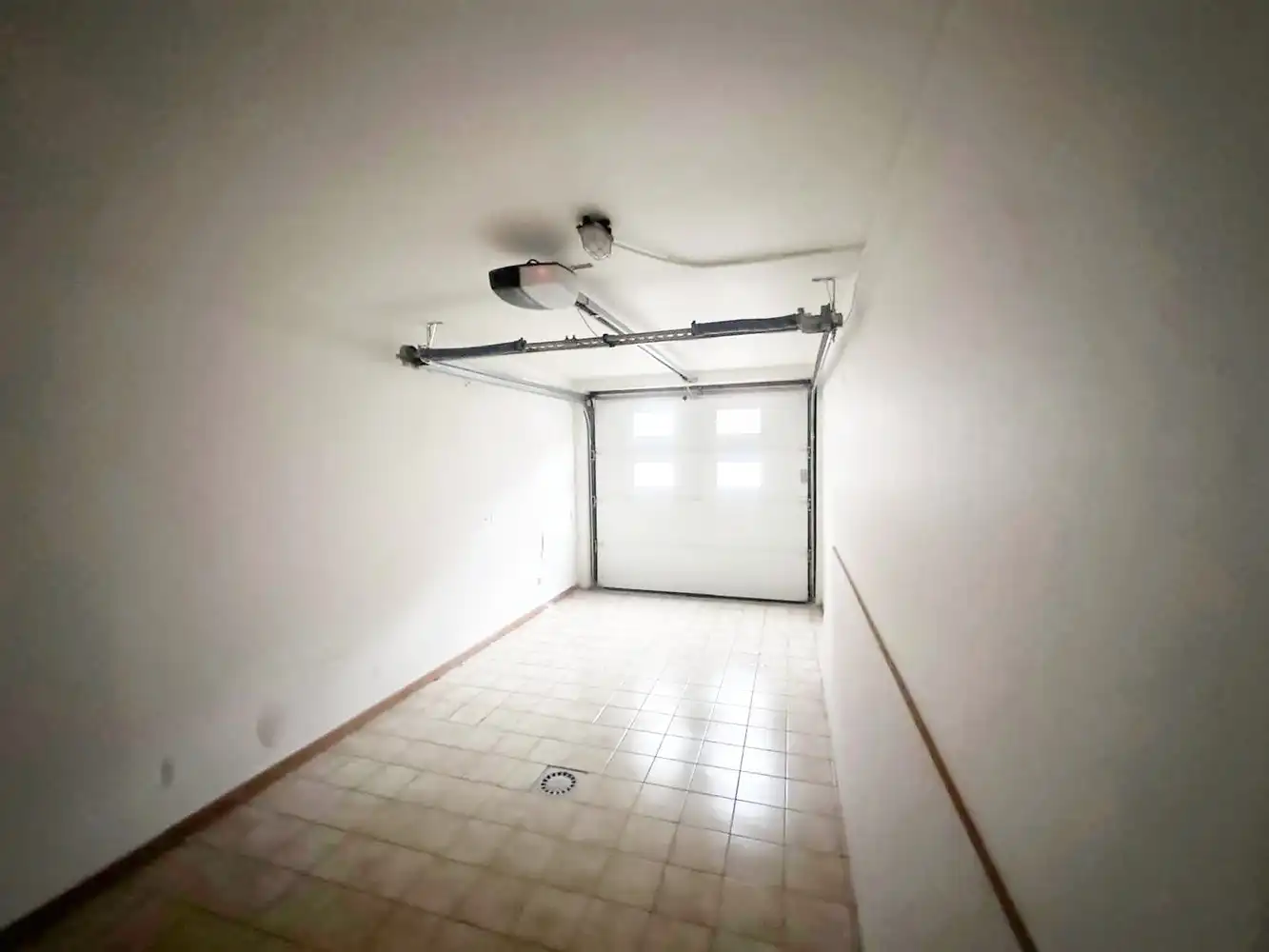 Unieke praktijk- of kantoorruimte van ca. 190 m² INCLUSIEF 2 ruime garageboxen foto 14