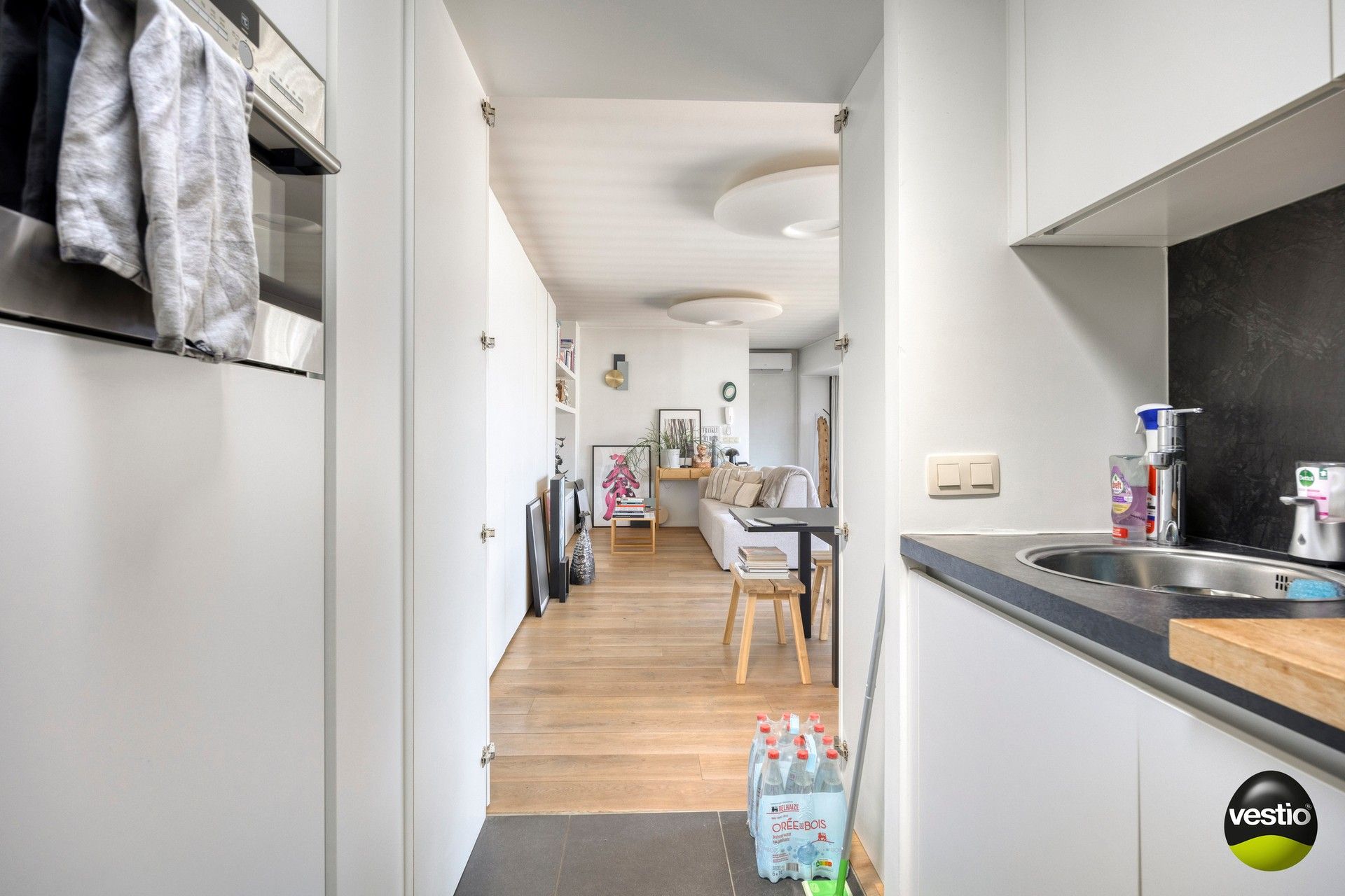 Instapklaar en stijlvol 1,5-slaapkamerappartement in de levendige Aldestraat – hartje Hasselt foto 8