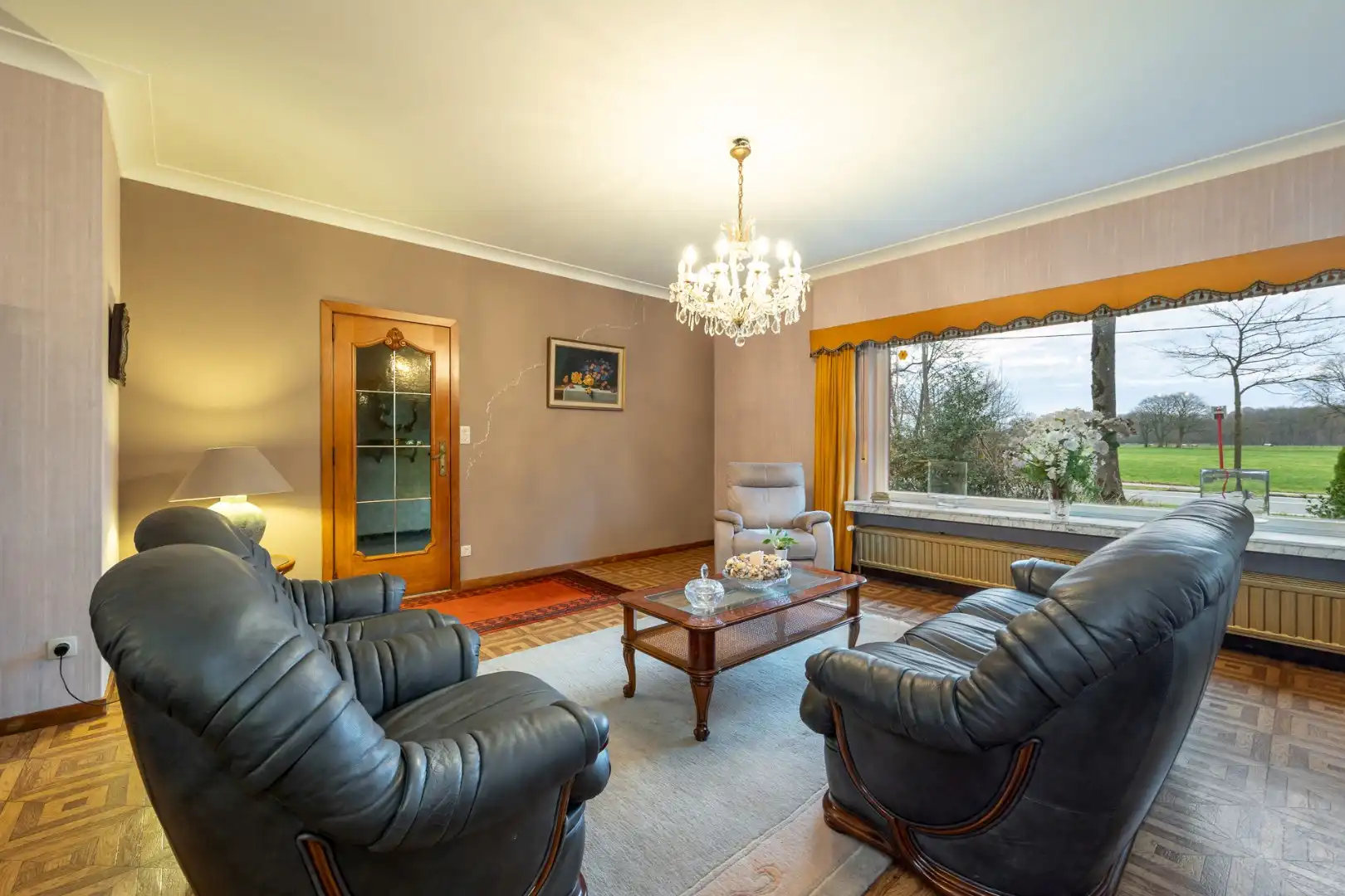 Unieke eigendom op 13.183 m² met te renoveren woning en vergunde stallingen foto 8