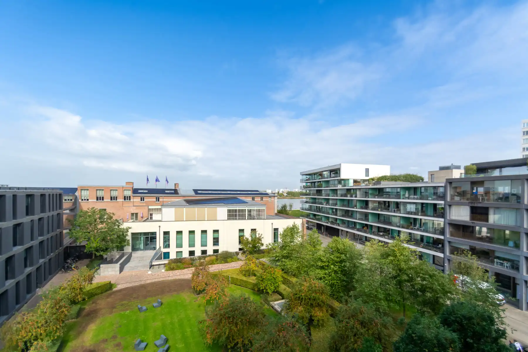 Gezelig lichtrijk gemeubeld 2 kamer app. met 2 TERRASSEN foto 7