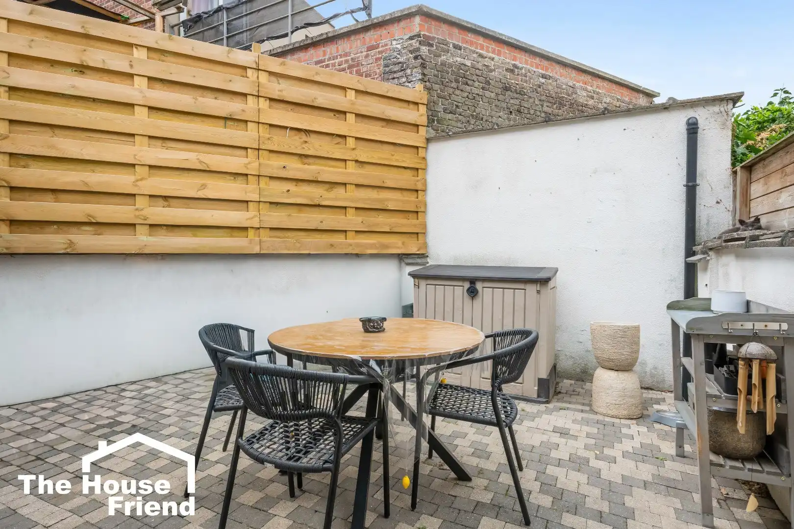 Instapklare en verrassend ruime woning aan de rand van het centrum van Gent foto 11