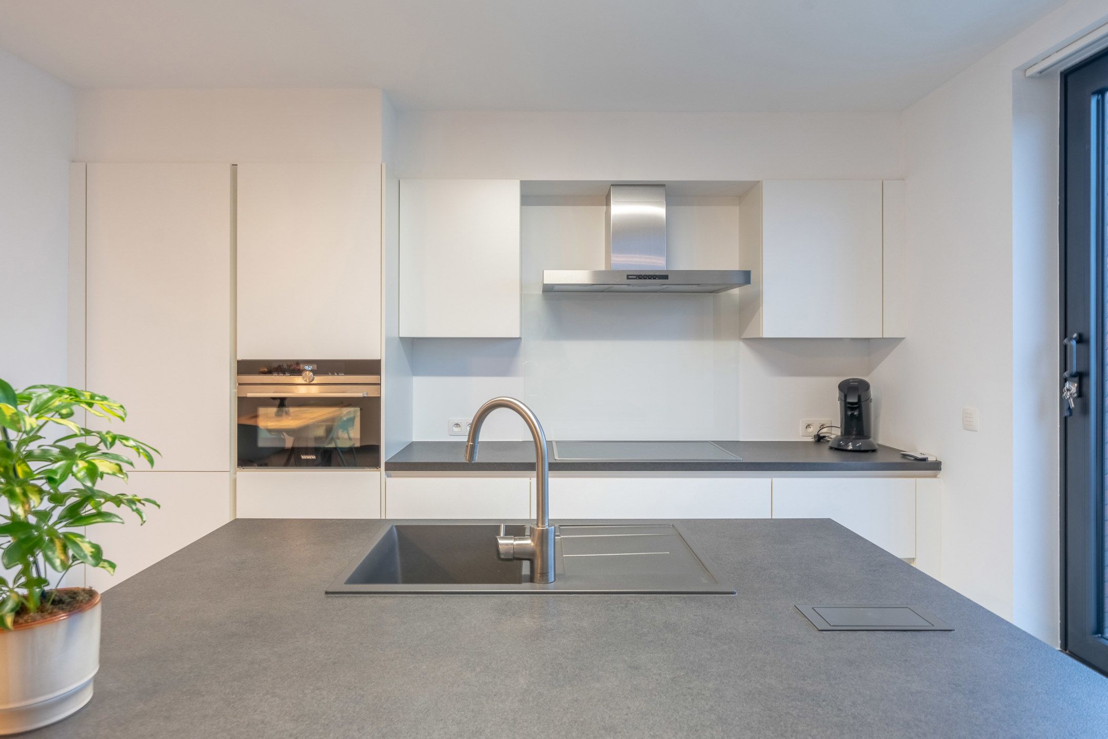 Ruim energiezuinig duplexapp met garagebox te Oud-Turnhout foto 4