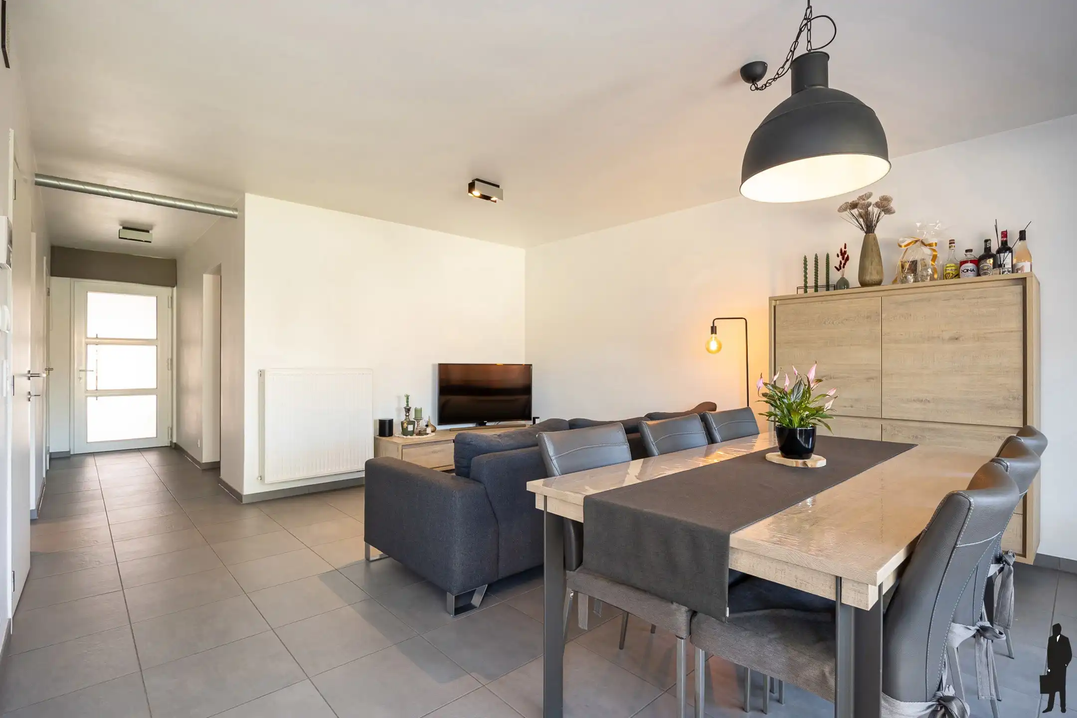 Recent gelijkvloers appartement met staanplaats en tuin foto 4
