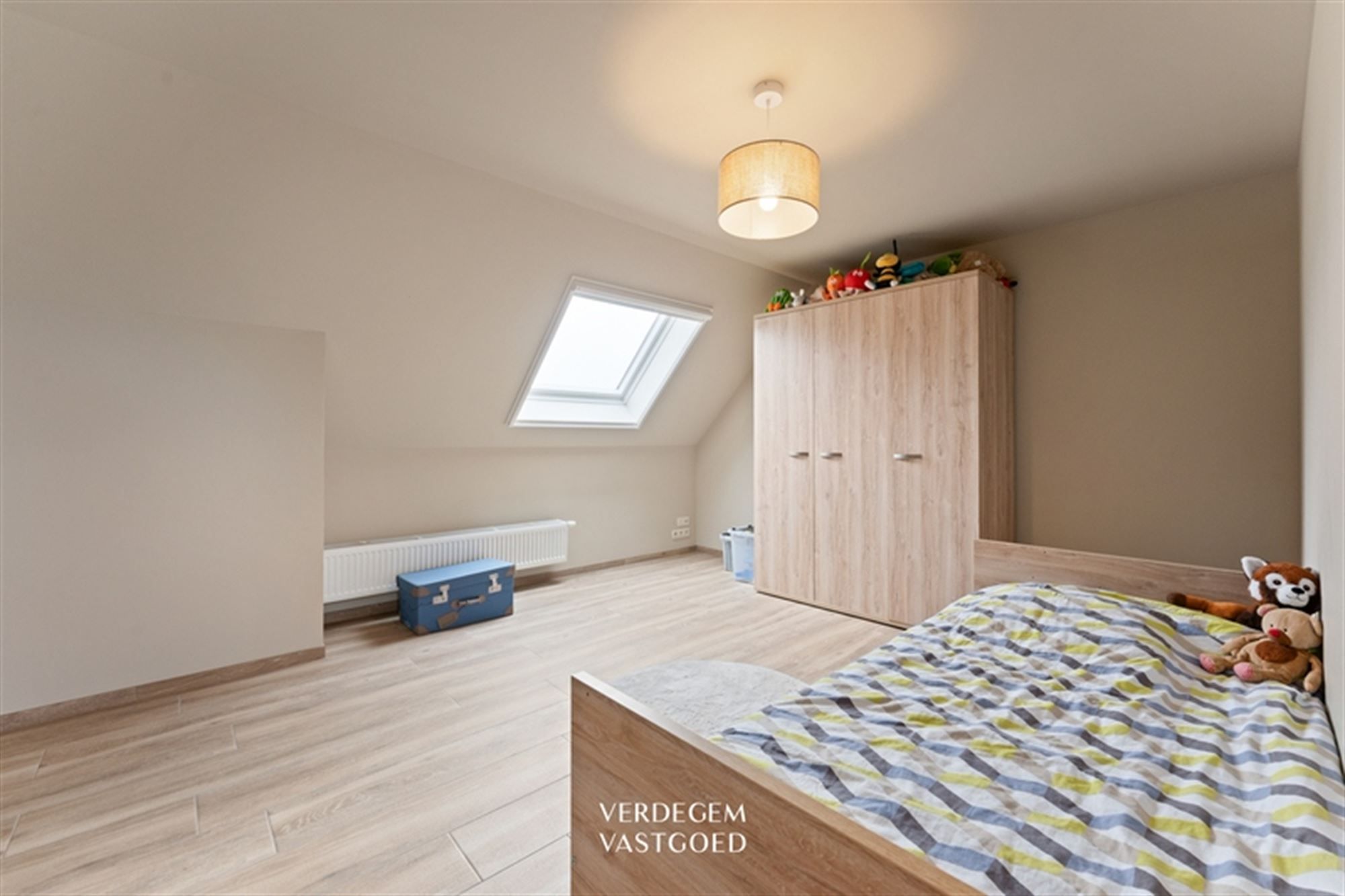 Woning op toplocatie in landelijke stijl met 5 slaapkamers en zonnige tuin foto 17