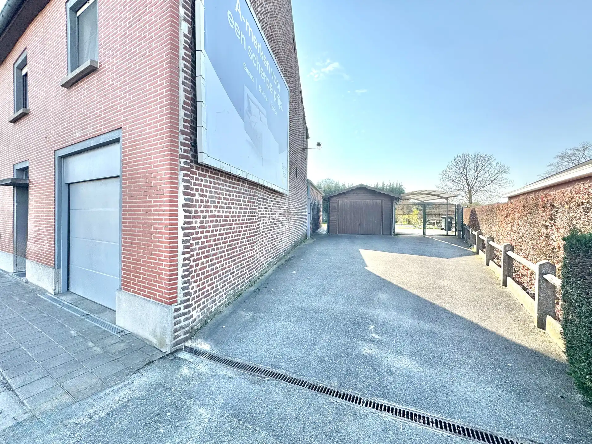 TWEEWOONST | TUIN | GARAGE | 1.121 M² foto 3