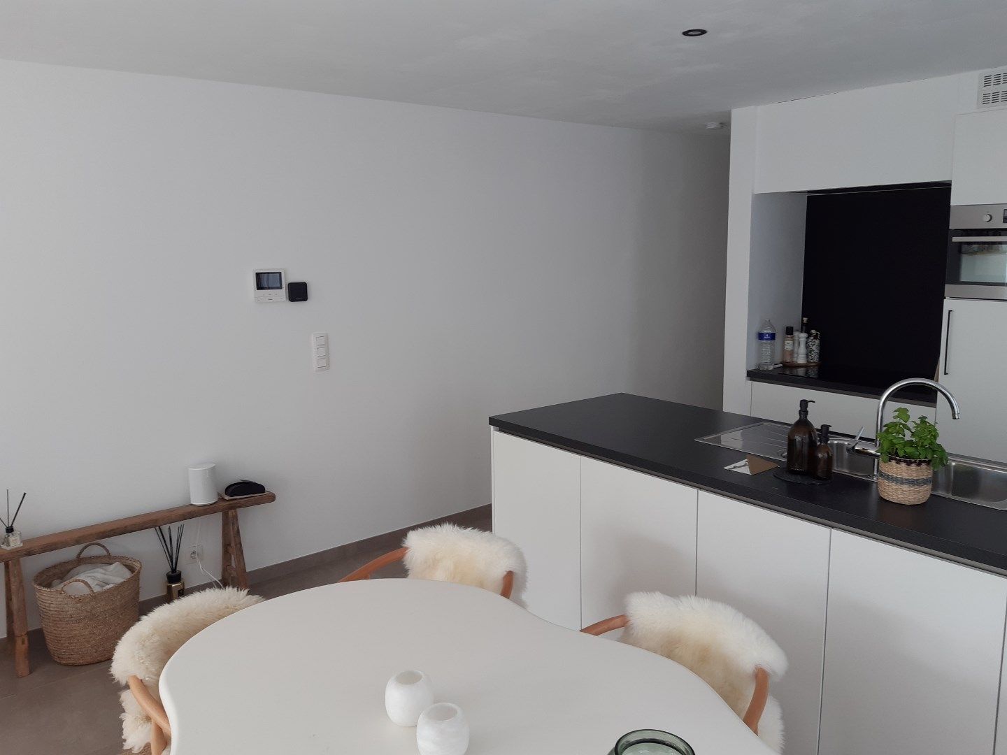 Gelijkvloers appartement met terras. foto 3